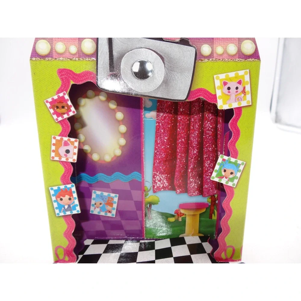 Lalaloopsy Mini Jewel Sparkles Figure Set with Pet Cat and Cardboard House‎